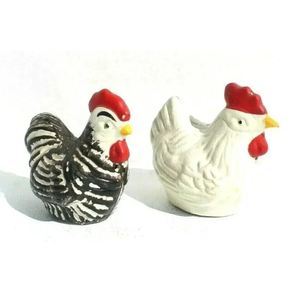 Vtg Plastic Chicken / Hen Poultry Bird Salt & Pepper Shakers Set Dinnerware